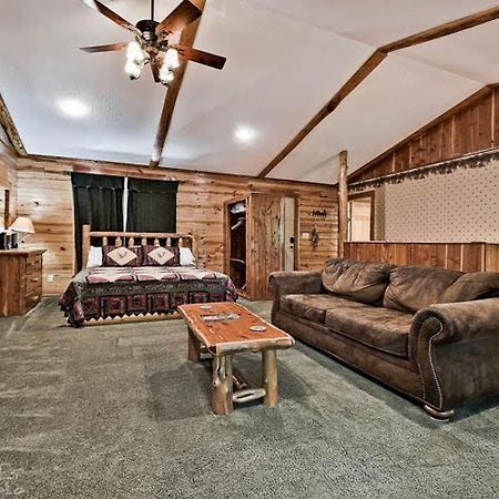 Secluded 2 Story Cabin Pool Wifi Smart Tvs Юрика Спрингс Экстерьер фото