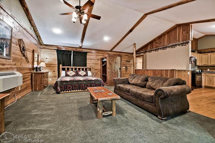 Secluded 2 Story Cabin Pool Wifi Smart Tvs Юрика Спрингс Экстерьер фото