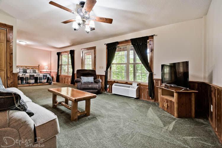 Secluded 2 Story Cabin Pool Wifi Smart Tvs Юрика Спрингс Экстерьер фото